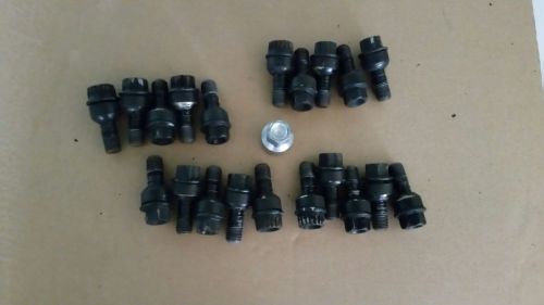 Porsche oem wheel bolts with lock bolts (986 / 987 / 996 / 997)