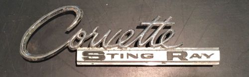 1963-1965 corvette drug ray rear emblem original 3797414