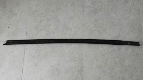 1998-2004; c5; convertible; upper door window seal weatherstrip; rh pass; used