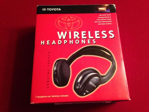 Toyota wireless headphones  pt900--00031