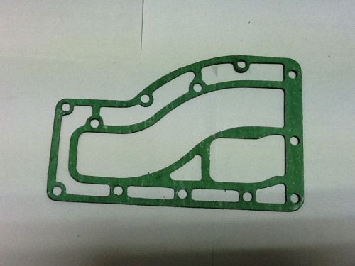 Suzuki outboard exhaust cover gasket dt15hp 15hp 14151-93912 93911 93901