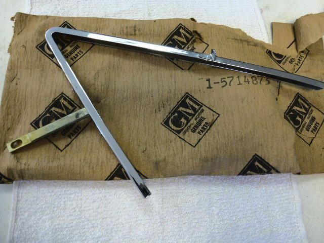 Nos 1963 1964 chevrolet impala belair biscayne ss vent window frame !