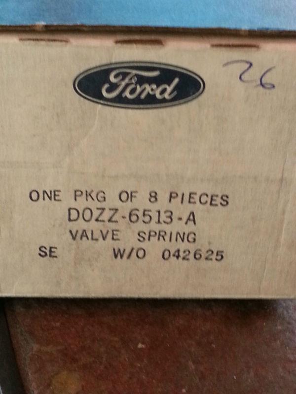 Nos boss 302 valve springs d0zz-6513-a   1 set of 8 pieces