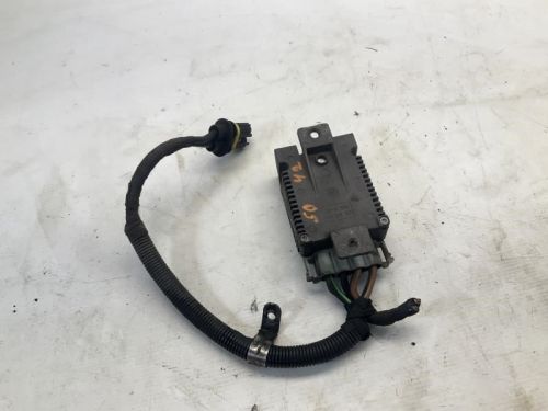 04-08 chrysler crossfire auxiliary cooling fan control module q