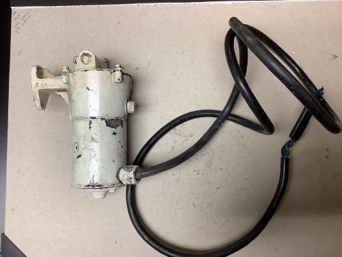 1970’s chrysler  outboard motor  135/140hp tilt hydraulic pump/motor