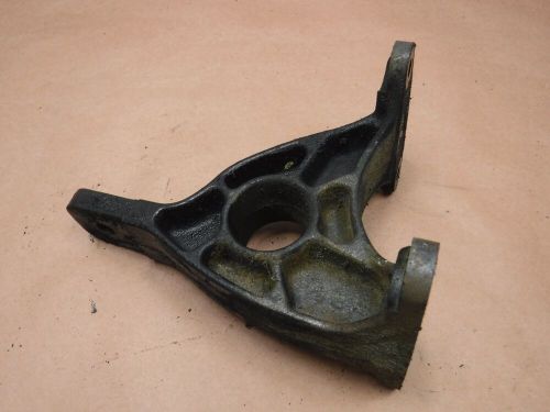 Jeep liberty 05-06 2.8 crd diesel passenger side  motor  mount insulator