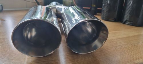 Universal twin exhaust tips