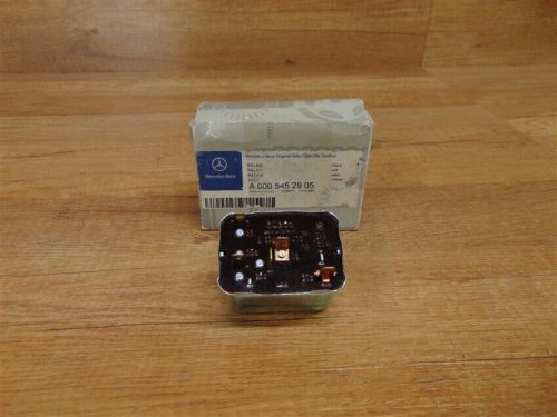 Relay 24v 150w genuine mercedes w461/667/670 - a0005452905