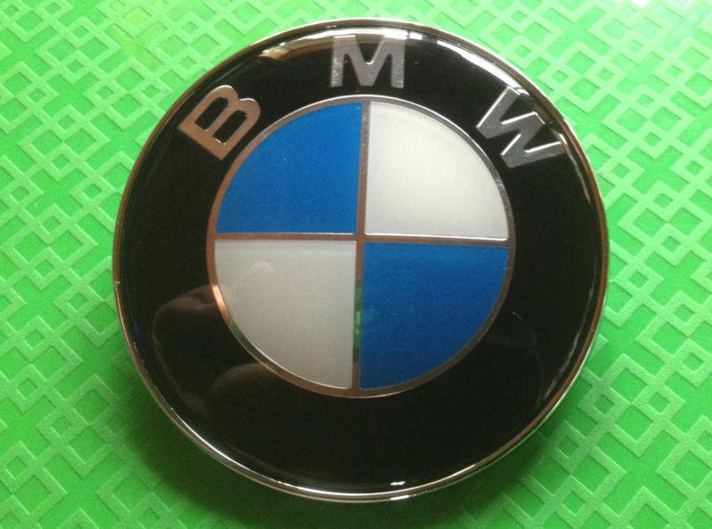 Black 82mm hood emblem bmw e90 e60 e71 e83 e32 x5 m3 m5 325 328 330 525 770