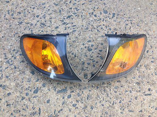 2003 bmw 325i e46 4dr sedan front corner turn lights