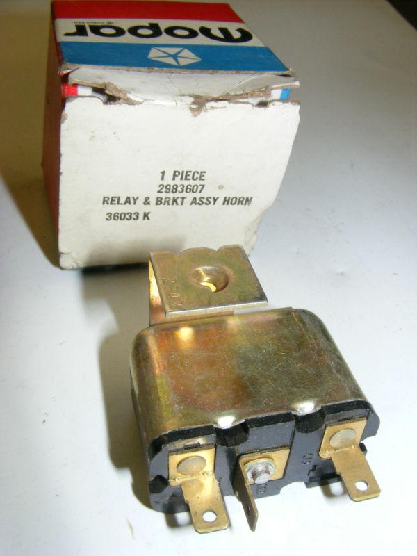 1970 dodge plymouth b-bodies horn relay & bracket nos new 2983607