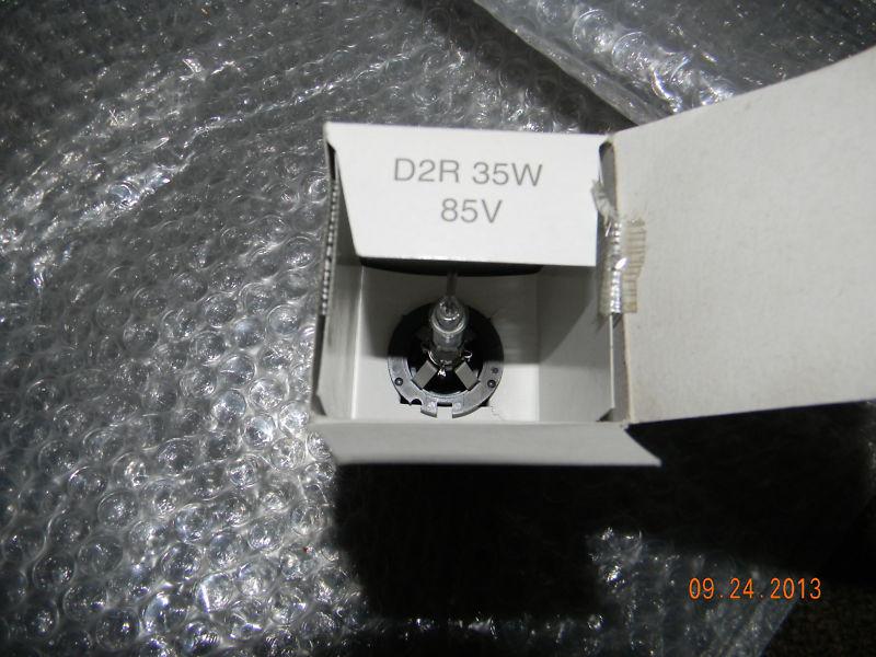  mercedes  zenon bulb brand new d2r 35w 85v