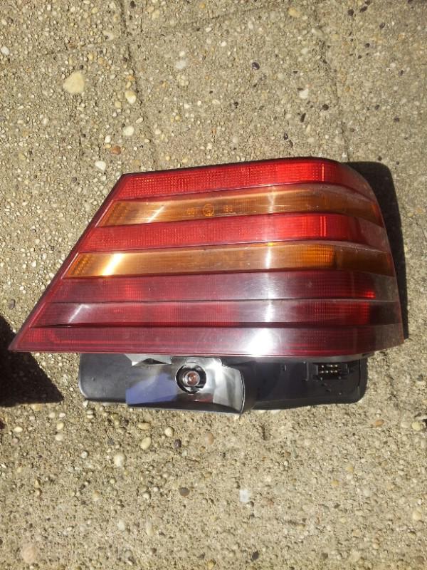 92 93 94 mercedes benz s class w140 rh taillight tail light w/ bulb holder parts