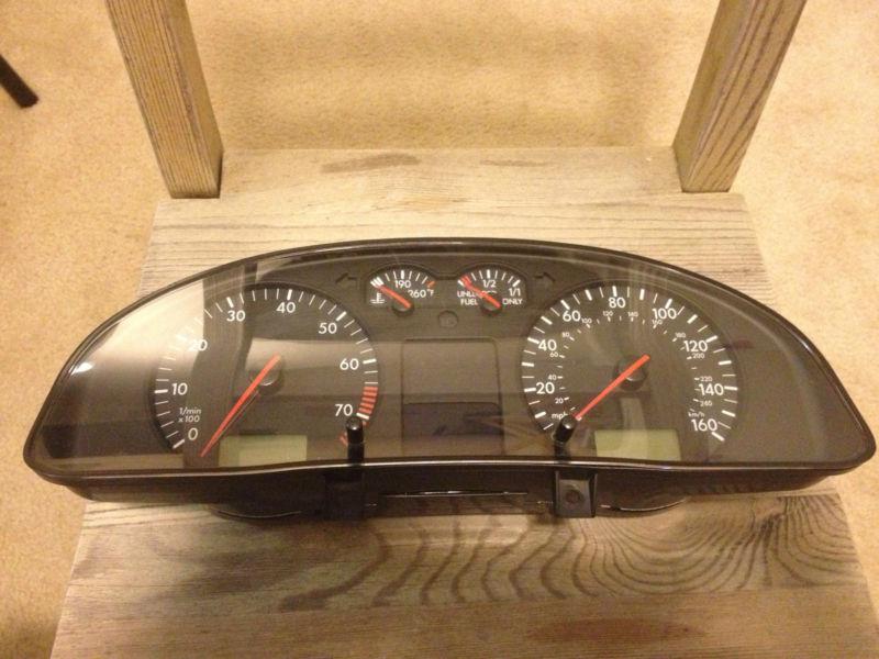 99 - 2000 vw passat speedometer cluster - low miles - free shipping 