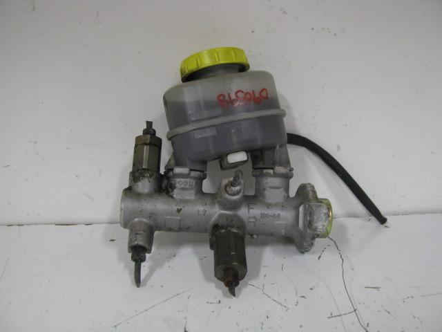 Brake master cylinder infiniti i30 maxima 95 96 - 99 377081