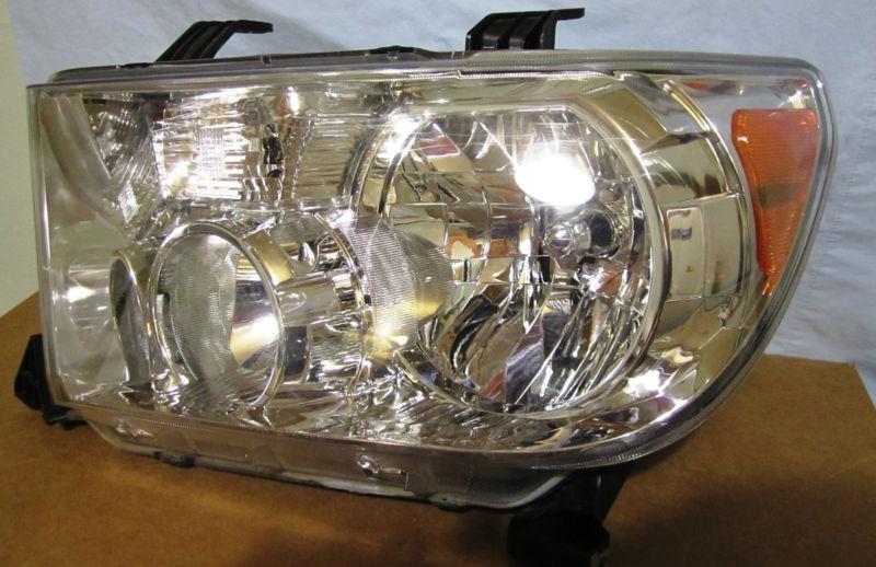 Toyota sequoia / tundra  oem headlights  (2008+) lh & rh (set)