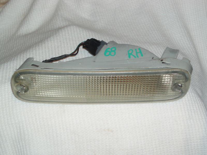 Mitsubishi galant turn signal parking lights frt right  side  1994-1998