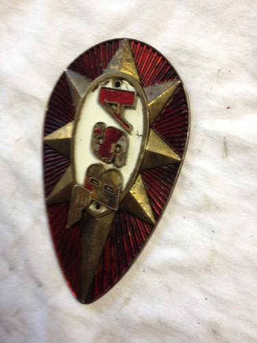 Bsa goldsar tank badge original.