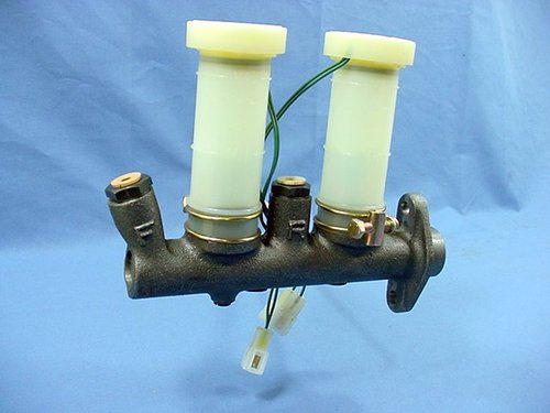 New bendix 11800 brake master cylinder 79 80 colt champ 1.4l 1.6l 2.0l 2.6l