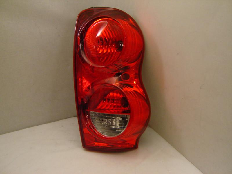 Dodge durango right tail light 04 05 06 07 08 09 oem