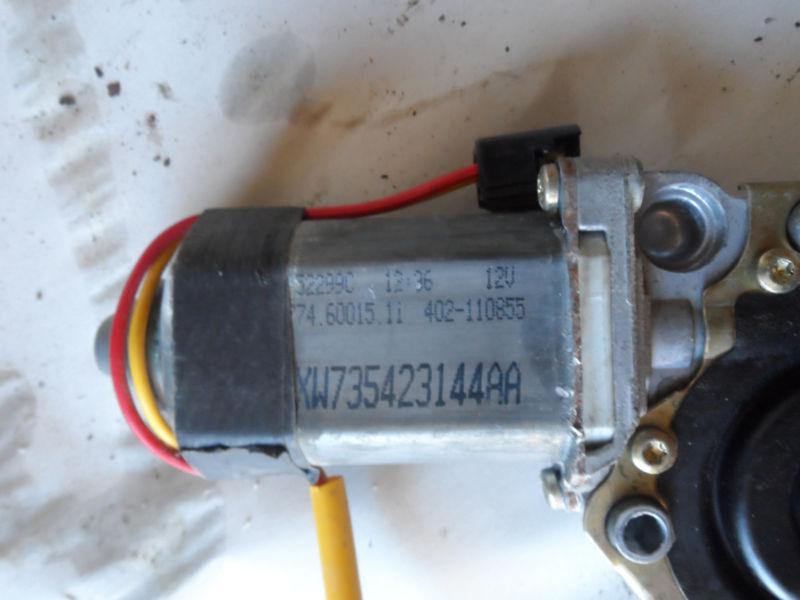 1998 98 99 00 01 02 crown victoria grand marquis left front window motor 