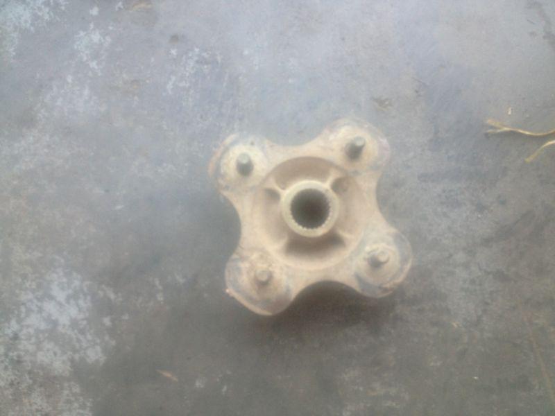 99 yamaha wolverine 350 rear wheel hub 