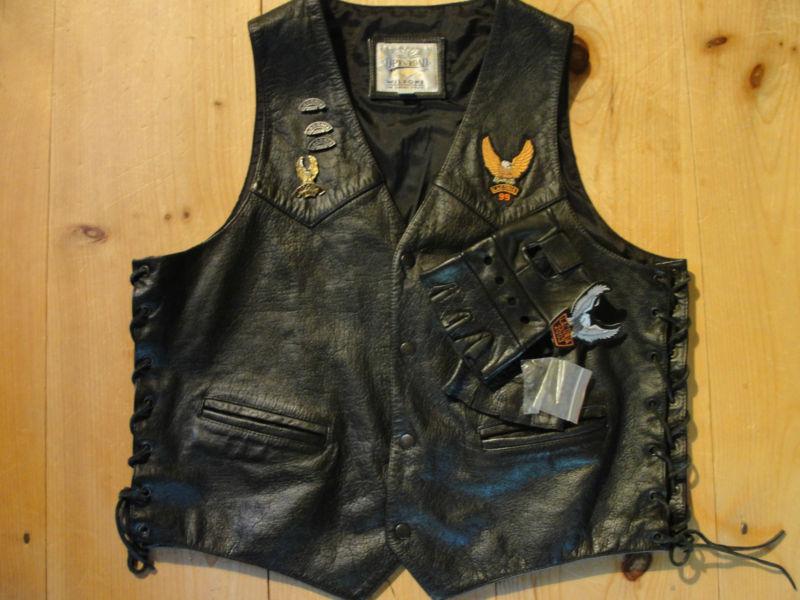 Wilsons leather open road vest size xl euc w/riding gloves, xtra snaps, decal