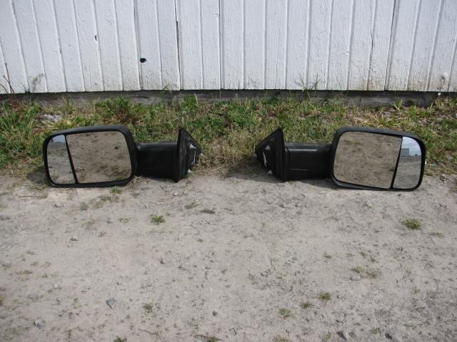 10-13 - dodge 2500/3500  pair of manual towing flip fold  mirrors (oem)