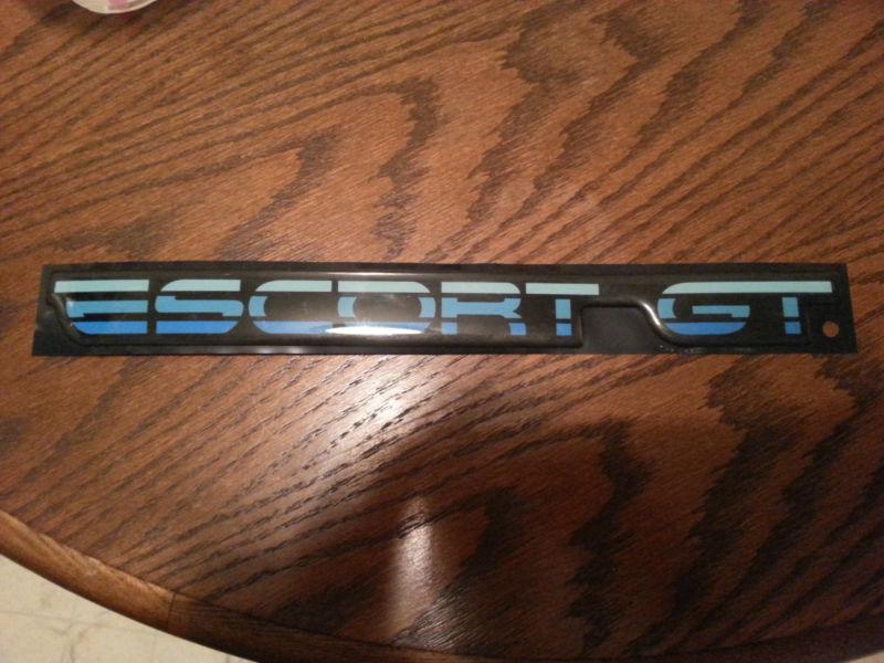 Nos 1991-1996 ford escort gt trunk emblem