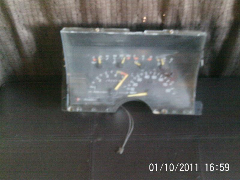  88 89 90 91 92 93 94 chevy gmc truck speedometer cluster 16140115 250k 