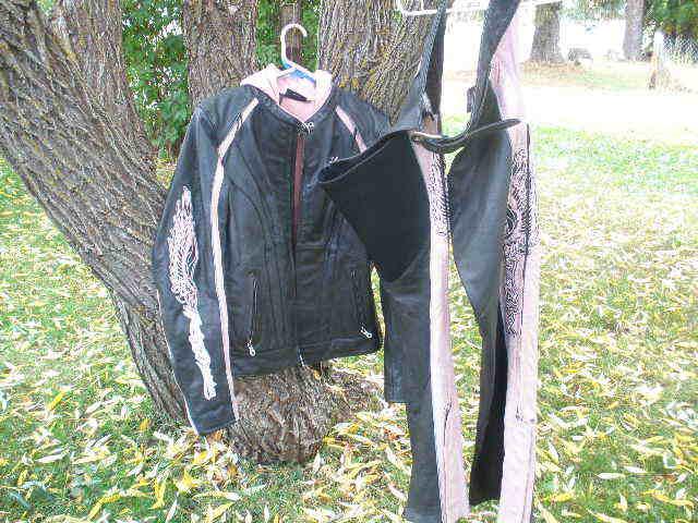 Harley davidson matching set 100% leather jacket & chaps black/pink