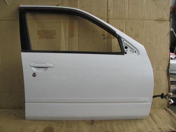 Nissan primera 1997 front right door assembly [0213100]