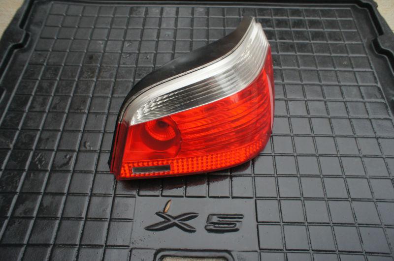 Bmw 525i 2005 right tail light oem