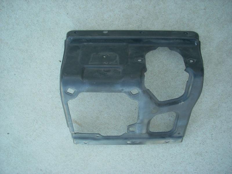 2006-2011 mercedes benz cls 550/500 front body hood latch support