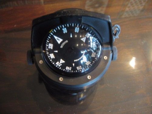 Ritchie helmsman compass hb-70