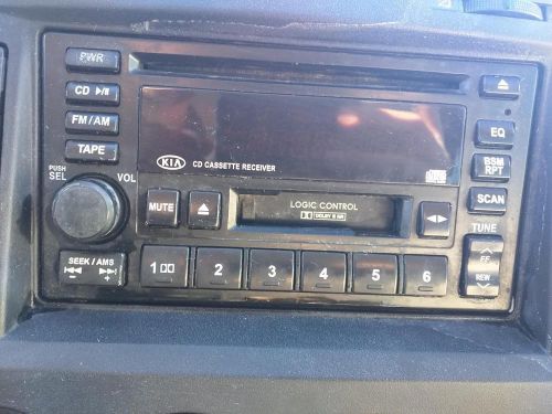 03 04 05 kia sedona am fm cassette cd radio stereo oem