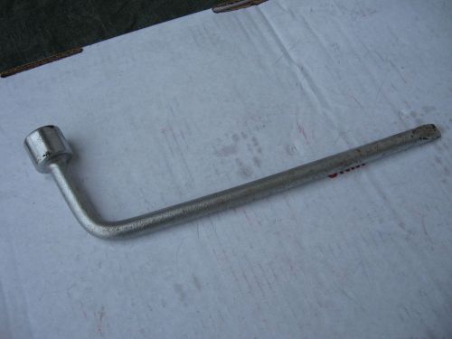 Vintage toyota  motor japan bumper jack wheel wrench handle tire iron