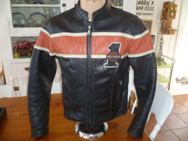 Harley davidson leather  jacket  ladies med