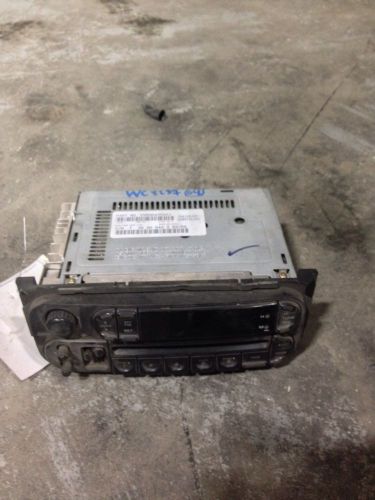 04 jeep grand cherokee audio am fm stereo radio player p05064354aj