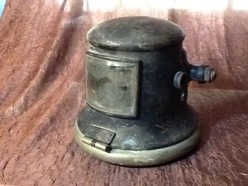 Early 1900's era antique cadillac old gray & davis vintage head light