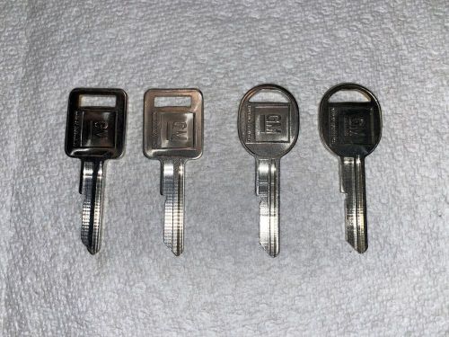 Nos oem gm key blanks part# 1154610 &#034;a&#034; &amp; 1154611 &#034;b&#034; (4 key blanks total)