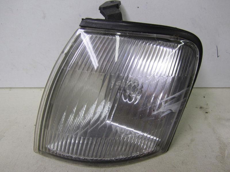 Toyota avalon  95 96 97 1995-97  corner light assembly, driver lh left