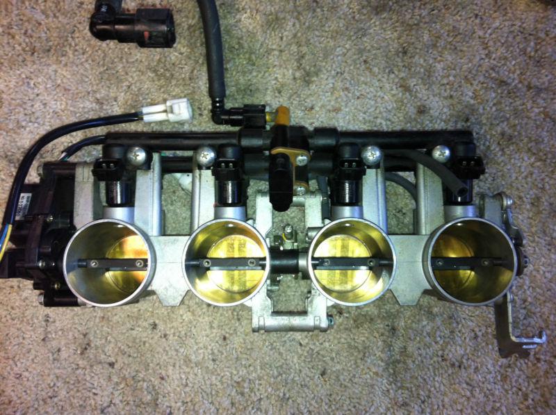 05 06 gsxr gsx 1000 throttle body bodies fuel 12k miles