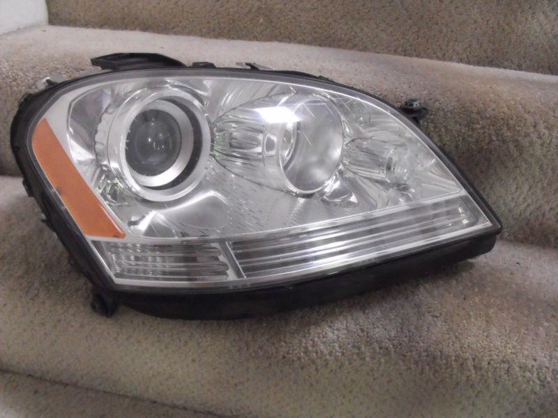 Factory oem 2006 mercedes benz ml500 passenger ( right ) side complete healight