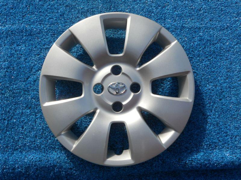 Toyota yaris  2006 - 08  15" factory wheels oem hubcap