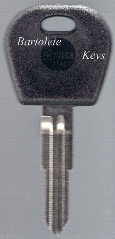 Transponder key blank fits 2010 pontiac g3