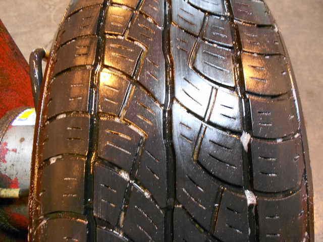 Bridgestone 215/65/16 tire dueler h/t 687 p215/65/r16 96h 4/32 tread