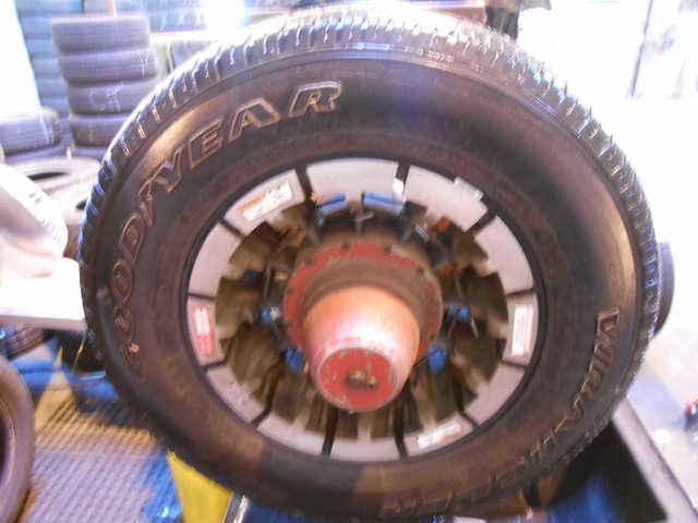 Goodyear 275/65/18 tire wrangler sr-a p275/65/r18 114t 7/32 tread
