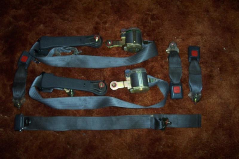   used  1990  4runner  rear  seat  belts  with  actuators  and  bolts