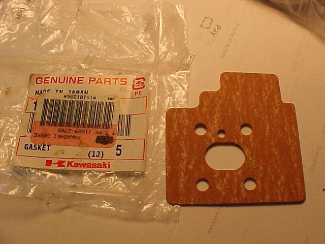 One nos kawasaki gasket 11009-2795